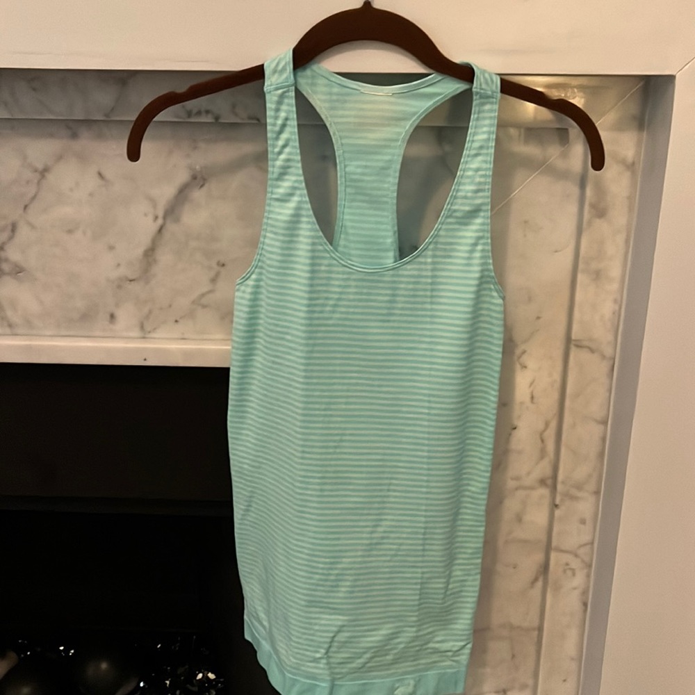 Under armor stretch tank